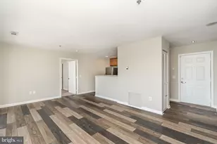 2772 Lighthouse Point E, Baltimore, MD 21224 - Photo 11