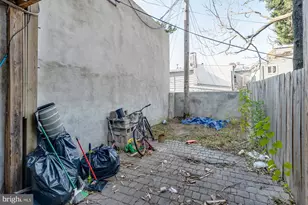 706 S Port St, Baltimore, MD 21224 - Photo 13