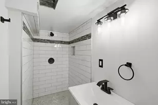 1006 N Rosedale St, Baltimore, MD 21216 - Photo 25