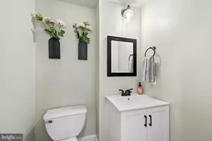 908 S Decker Ave, Baltimore, MD 21224 - Photo 17