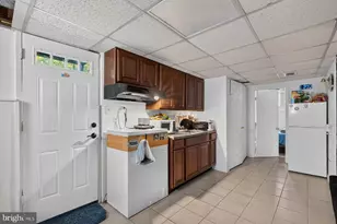 6509 Fairdel, Baltimore, MD 21206 - Photo 9