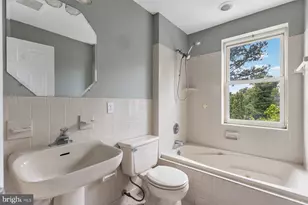 2803 Fleetwood Ave, Baltimore, MD 21214 - Photo 17