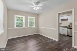 6023 Chinquapin Pkwy, Baltimore, MD 21239 - Photo 9