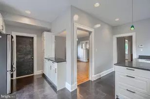 2210 Lake Ave, Baltimore, MD 21213 - Photo 11