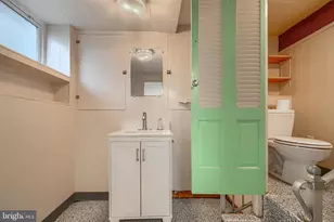 2210 Lake Ave, Baltimore, MD 21213 - Photo 25