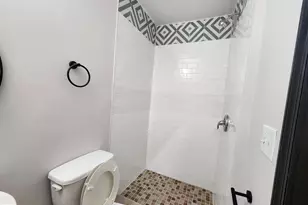 1730 N Ellamont St, Baltimore, MD 21216 - Photo 35
