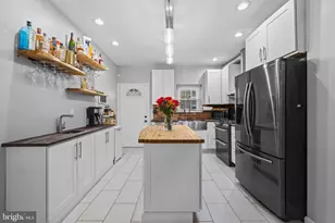 2512 E Fairmount Ave, Baltimore, MD 21224 - Photo 13