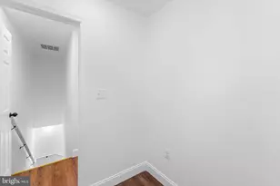3826 10th St, Baltimore, MD 21225 - Photo 9