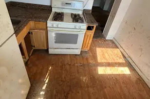 1221 N Decker Ave, Baltimore, MD 21213 - Photo 9