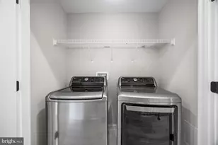 915 Grundy St, Baltimore, MD 21224 - Photo 27