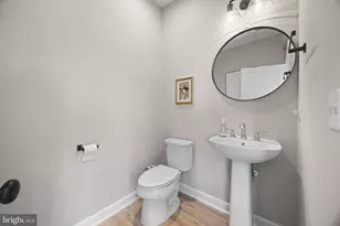 915 Grundy St, Baltimore, MD 21224 - Photo 41