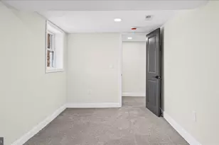 1824 E 32nd St, Baltimore, MD 21218 - Photo 33