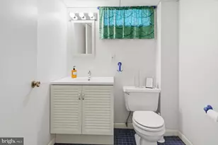2703 Steele Rd, Baltimore, MD 21209 - Photo 19