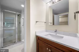 200 Cross Keys Rd, Baltimore, MD 21210 - Photo 19