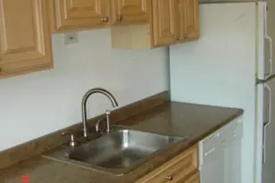 925 Chestnut Hill Ave, Baltimore, MD 21218 - Photo 3