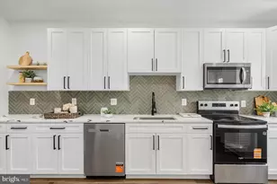 723 E 21st St, Baltimore, MD 21218 - Photo 9