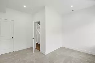 723 E 21st St, Baltimore, MD 21218 - Photo 17
