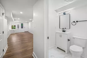 723 E 21st St, Baltimore, MD 21218 - Photo 27