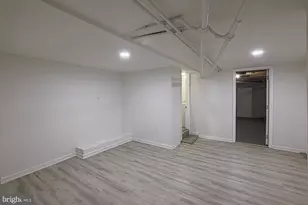 2117 Park Ave, Baltimore, MD 21217 - Photo 23
