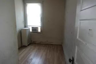 11 S Wickham Rd, Baltimore, MD 21229 - Photo 21