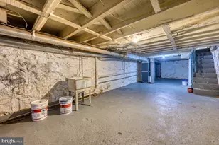 602 E 36th St, Baltimore, MD 21218 - Photo 33