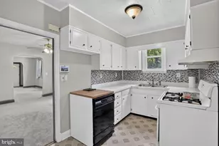 2600 Roselawn Ave, Baltimore, MD 21214 - Photo 15