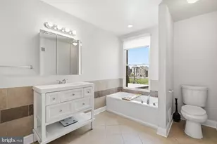 446 E 22nd St, Baltimore, MD 21218 - Photo 25