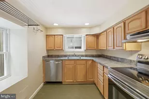 2340 Fleet St, Baltimore, MD 21224 - Photo 11