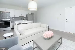 1122 N Calvert St, Baltimore, MD 21202 - Photo 3