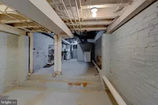 827 N Howard St, Baltimore, MD 21201 - Photo 47