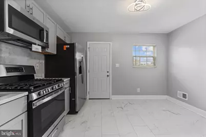 1321 E Eager Street, Baltimore, MD 21205 - Photo 9