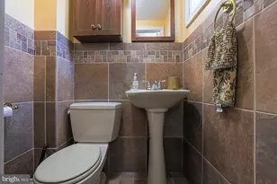 3910 Labyrinth Rd, Baltimore, MD 21215 - Photo 15