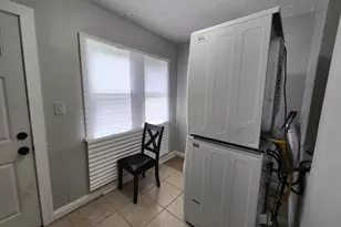 1813 Aiken St, Baltimore, MD 21213 - Photo 9