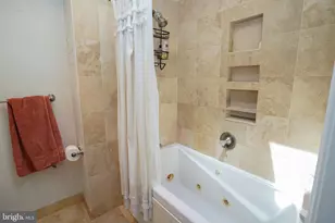 712 S Linwood Ave, Baltimore, MD 21224 - Photo 9