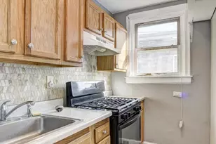 1003 Bonaparte Ave, Baltimore, MD 21218 - Photo 9