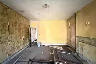 1329 W Lafayette Ave, Baltimore, MD 21217 - Photo 9