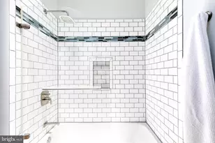 208 S Robinson St, Baltimore, MD 21224 - Photo 25