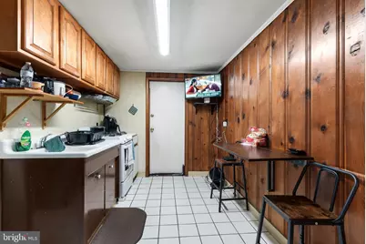 608 E 33rd Street, Baltimore, MD 21218 - Photo 31
