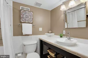 204 S East Ave, Baltimore, MD 21224 - Photo 27