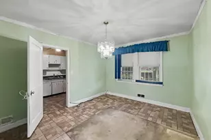 225 N Edgewood St, Baltimore, MD 21229 - Photo 21