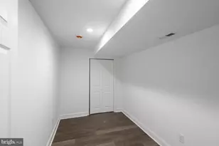 3905 8th St, Baltimore, MD 21225 - Photo 9