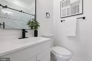 326 E 22nd St, Baltimore, MD 21218 - Photo 17