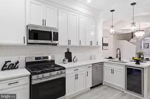 326 E 22nd St, Baltimore, MD 21218 - Photo 11