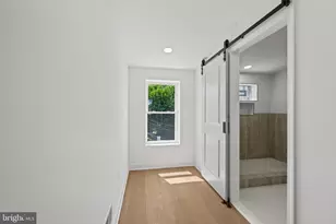126 N Mount St, Baltimore, MD 21223 - Photo 19