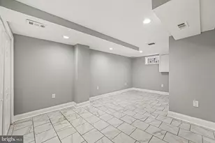 38 Upmanor Rd, Baltimore, MD 21229 - Photo 27