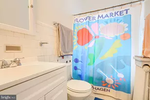 607 Somerset Rd, Baltimore, MD 21210 - Photo 33