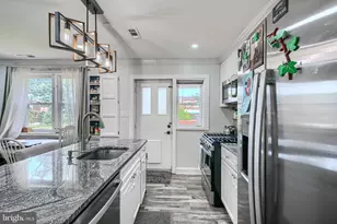 821 Wicklow Rd, Baltimore, MD 21229 - Photo 11