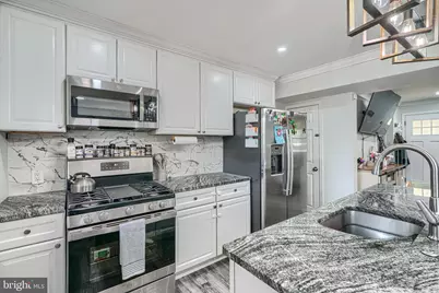 821 Wicklow Road, Baltimore, MD 21229 - Photo 9