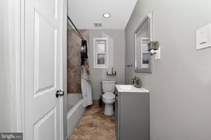 2643 Oswego Ave, Baltimore, MD 21215 - Photo 9