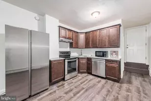 204 N Port St, Baltimore, MD 21224 - Photo 7